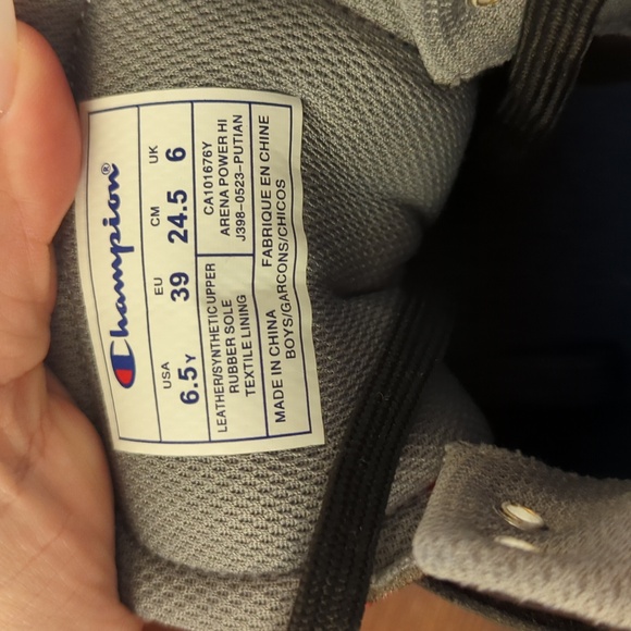 Champion shoes - Picture 4 of 4